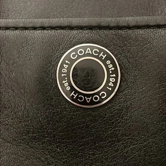 *Rare*Coach Black Leather Vertical Wristlet - Picture 3 of 14